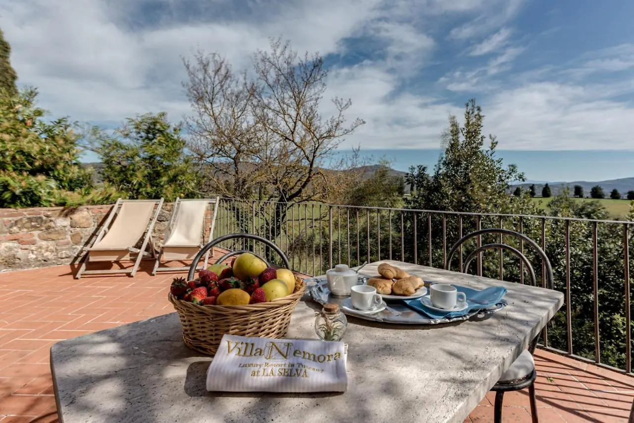 Villa Nemora Castello di Montalto 3*,