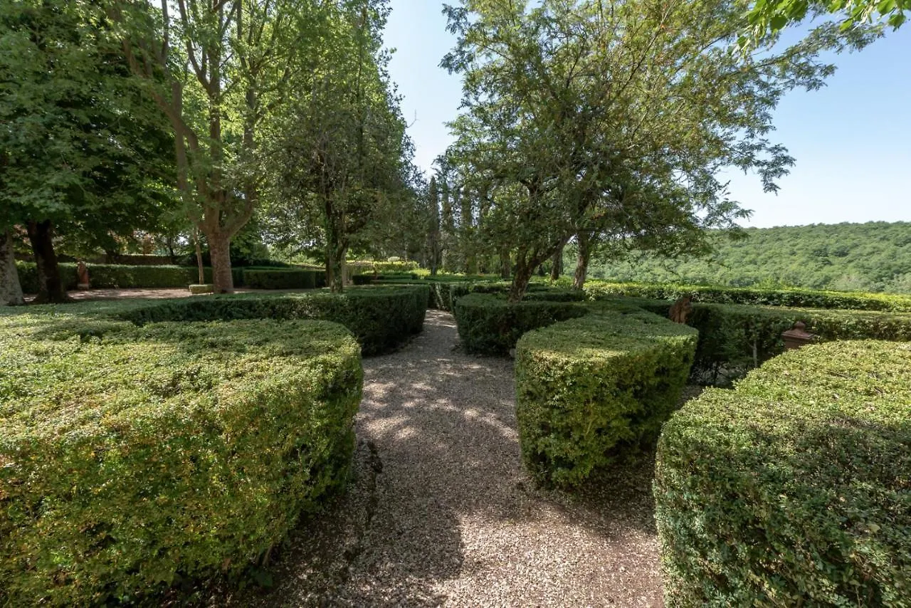 Villa Nemora Castello di Montalto 3*,